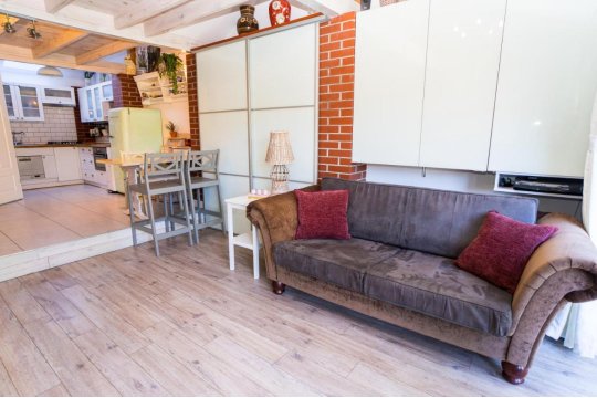 Domek z Netflixem i konsolą PS4, Bezpłatny Parking