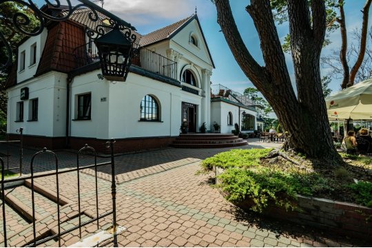 Willa Victor - zabytkowa elegancja z widokiem na morze