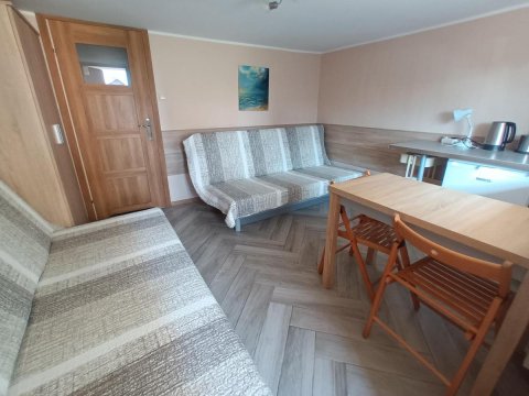 Apartamenty i pokoje u Kryni