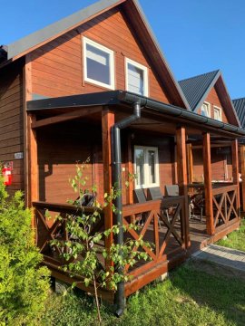 Pod Dębami Wicie- domki drewniane nad morzem