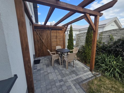 Noclegi Solec-Zdrój blisko basenów – Apartamenty Róża Wiatrów