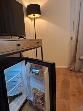 Dom w Sadzie Frydrychówka