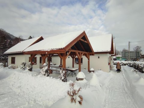 Mała Osada domki z jacuzzi przy gondoli