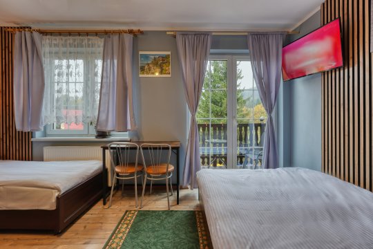 Zajazd Karłów Restauracja & Pokoje Gościnne