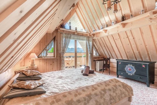 Domek w Roztokach z widokiem na Tatry, z balią i sauną