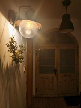 Marcówka M4 - duży apartament w historycznej willi z ogrodem