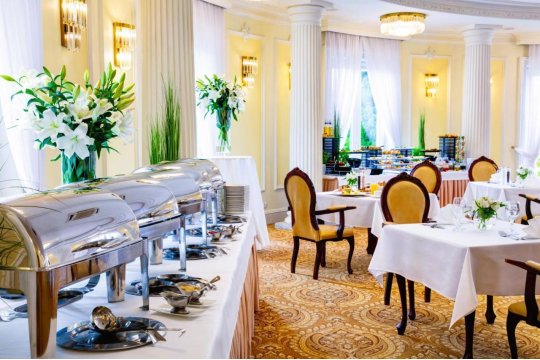 Pałacyk Otrębusy Business & Spa