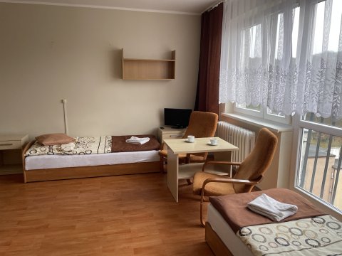 TANIE NOCLEGI STUDENCKI DOM MARYNARZA NR 4