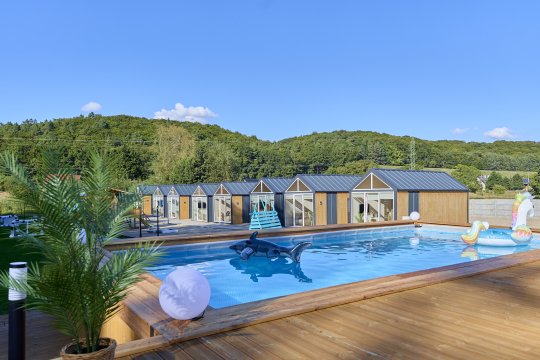 Turkusowa Osada - family resort - domki, basen, balia pod Międzyzdrojami