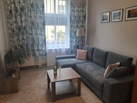 Samodzielne mieszkanie 150 m od morza