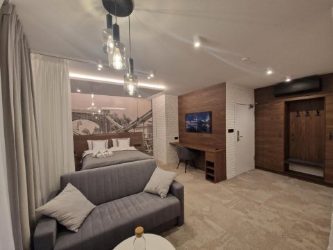 Brossa Apartments, 24h self check in, Klima, AirCond
