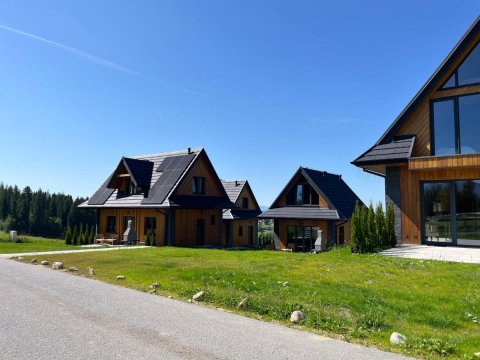 Akor House domki w Zębie