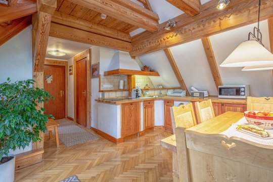  Zamieszkaj w przytulnym, doskonale wyposażonym apartamencie z tarasem widokowym