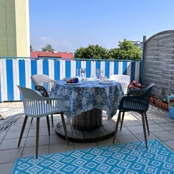 Morskie Boho Apartament z dyżym Tarasem Gdynia Najem Wakacje Praca Zdalna Pies