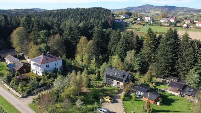 Domki 35m2 z tarasami, apartament powierzchni 70m2, pokoje na poddaszu 