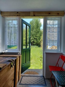 Karolówka Nad Osławą apartament na wyłączność z dużym ogrodem nad rzeką.