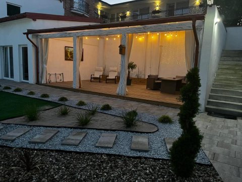 GOLDEN Residence