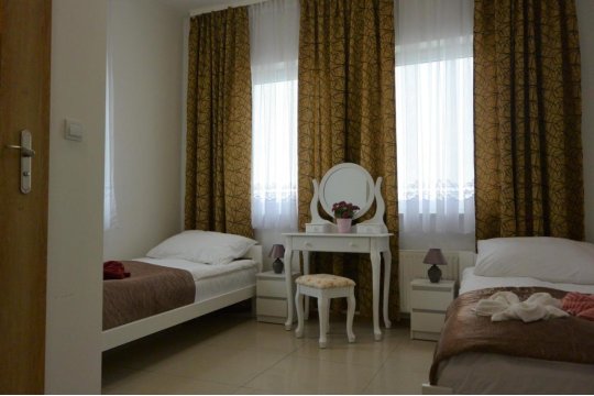 Hostel Wólka Kosowska z prywatnymi łazienkami