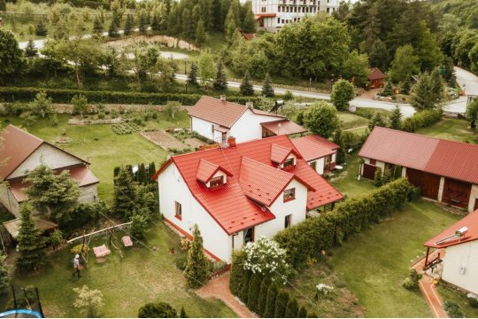 DOMEK NA ZARZECZU