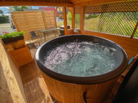 Apartamenty Na Przełaj - LUX - zewnętrzna sauna fińska i zewnętrzne gorące jacuzzi - cały rok!