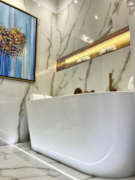 MONDRIAN Luxury Suites & Apartments Market Square I