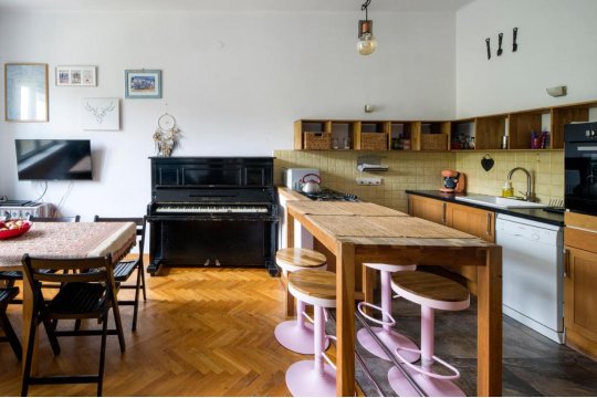 Tenement Apartment 90m2 City Center