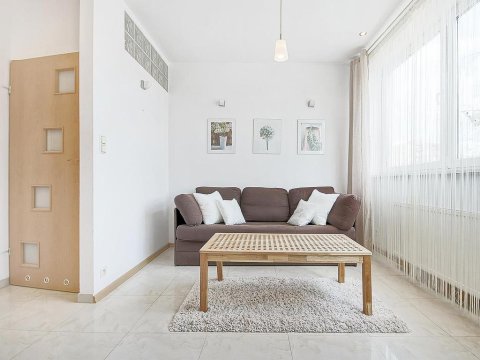 sofa dwu-osobowa rozkładana  - Apartament Kameralny na Starówce 150 zł