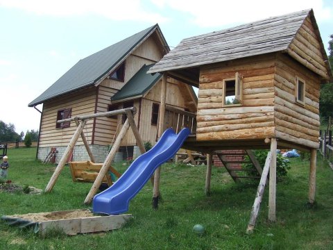 domek dla dzieci, huśtawka - Zagroda Górska Zabawa