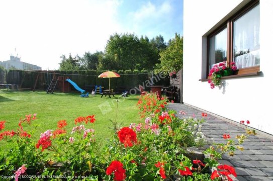 Willa Anka | Pokoje z łazienkami i balkonami | Cicha okolica, 500 m. do plaży