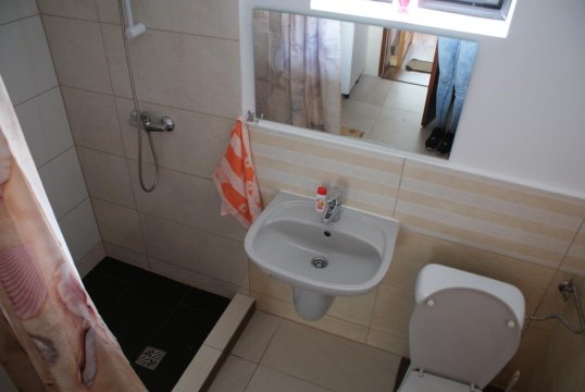 łazienka ogrodowy 1 - Pokoje 2,3,4-os. w domu jednorodzinnym blisko plaży | Ciche i spokojne osiedle