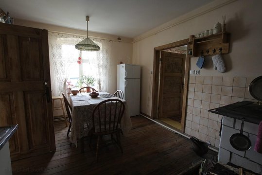 rustykalna kuchnia domu głównego - agroturystyka RUDA KITKA