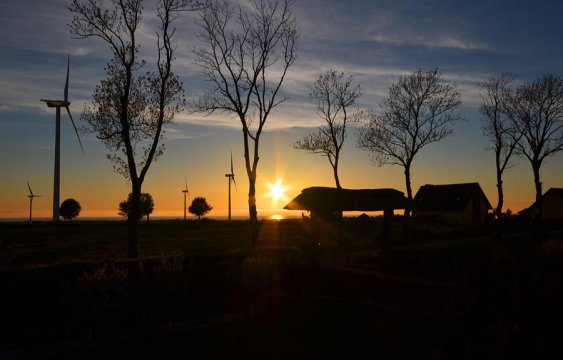 Zachód słońca z tarasu -  Pod Strzechą-Darłowo w cichej, spokojnej z dala od miejskiego zgiełku okolicy.