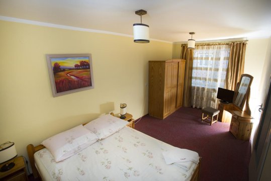 Apartament - Hotel Kakadu. Pokoje 1,2,3 i więcej osobowe z łazienkami.