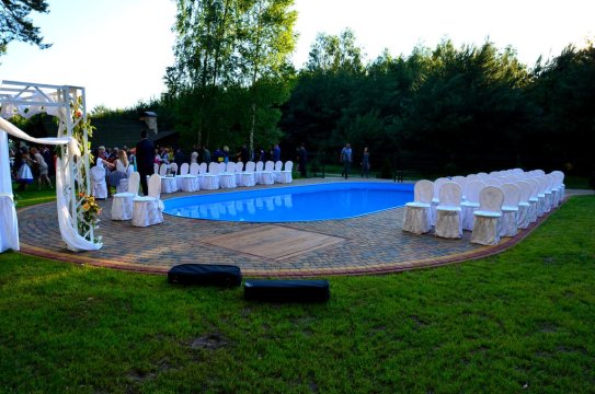 ślub przy basenie - Leśny Zakątek