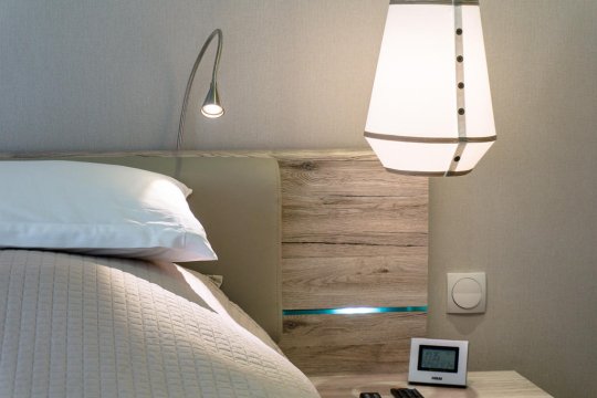sypialnia - Apartament z ogrodem, tarasem i garażem