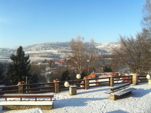Zimowy widok z tarasu CKR "Złoty Łan" - CKR Złoty Łan-bajeczne widoki gratis :)