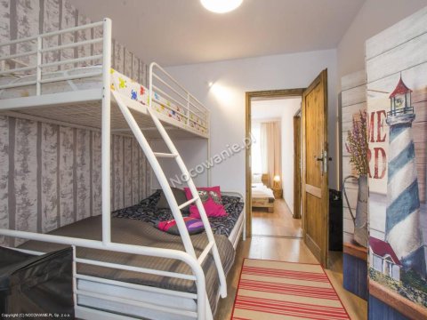 TRAWERTYNOWY sypialnia brzozowa - Apartamenty Serenity Dolny Sopot dla rodzin 100 metrów od morza