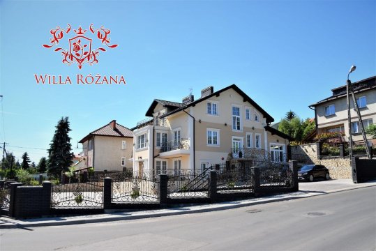 Willa Różana - Apartamenty i Pokoje