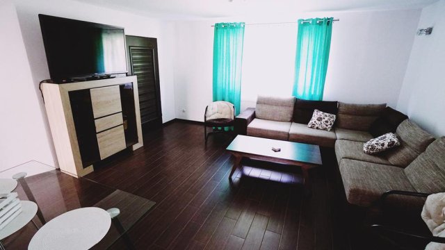 Apartament Jacek - Apartamenty na Pięterku | Dom z widokiem na Jezioro Jamno