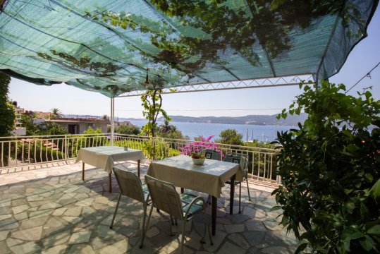 balkon s výhledem na moře a ostrov Korčula - Pelješac apartamenty Orsula