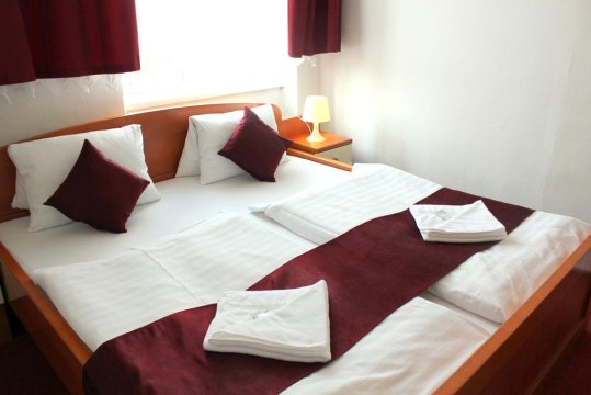 Mały pokój dwuosobowy - Hotel Cenral