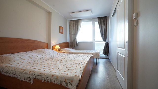 Apartament 4 osobowy - sypialnia - Pokoje 50 m od plaży