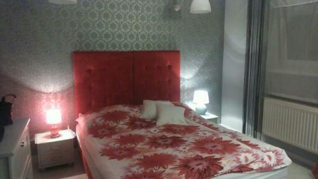 pokój czerwony - pokoje gościnne nad rzeką w centrum