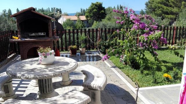 A6 garden - Apartments Galic, Omis-Duce Riviera