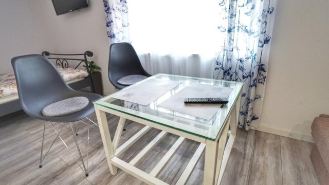Apartamenty na Pięterku | Dom z widokiem na Jezioro Jamno