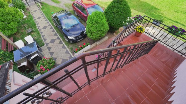Apartamenty na Pięterku | Dom z widokiem na Jezioro Jamno