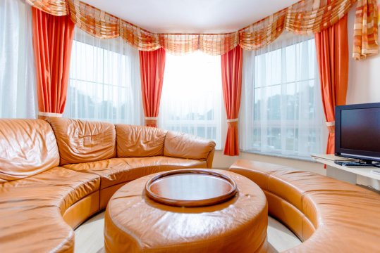 Suite 2 - salon - Przy samej plaży, z basenem, idealny na krótkie i długie pobyty