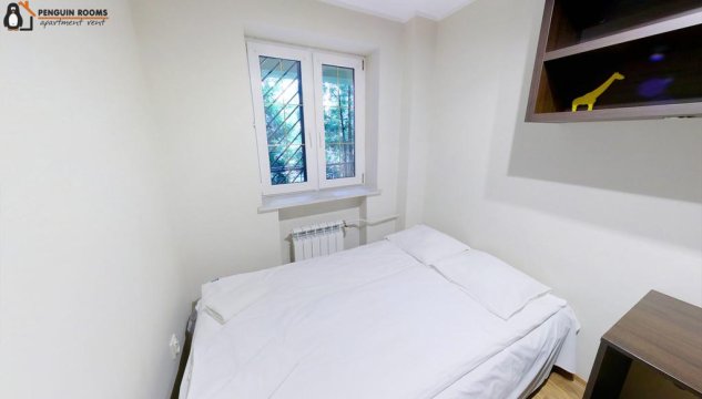 Penguin Rooms 1216