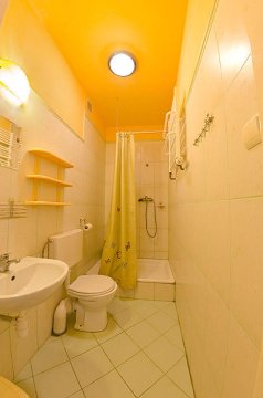 łazienka w pokoju - Ośrodek Wypoczynkowy Kraina nad Tanwią
