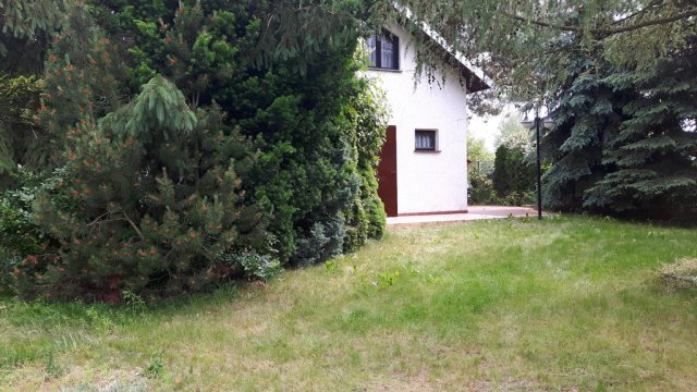 Sezon-2026--Samodzielny dom z ogrodzoną działką nad jeziorem Szczytnowskim